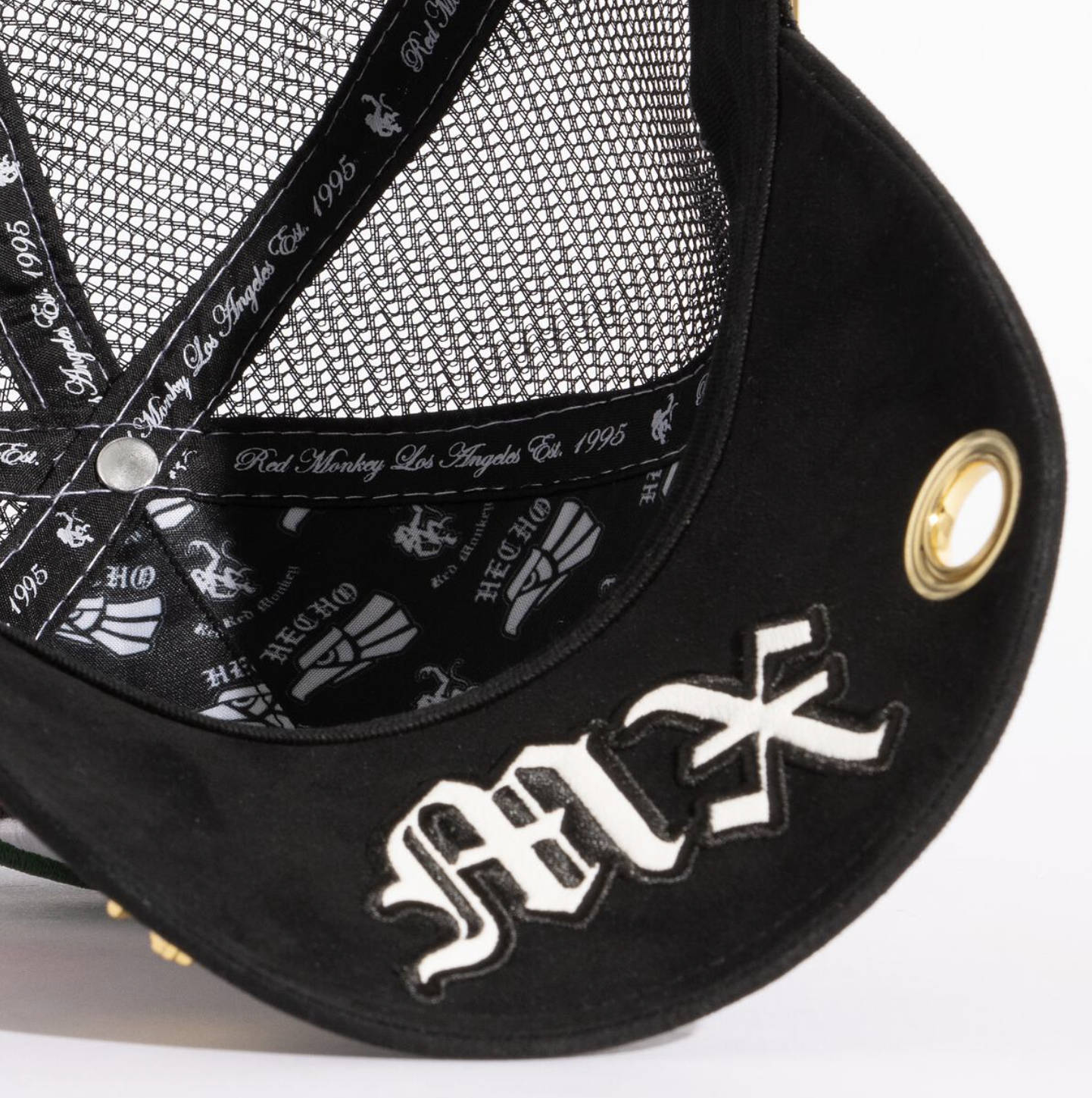 Red Monkey Hecho 23' Black