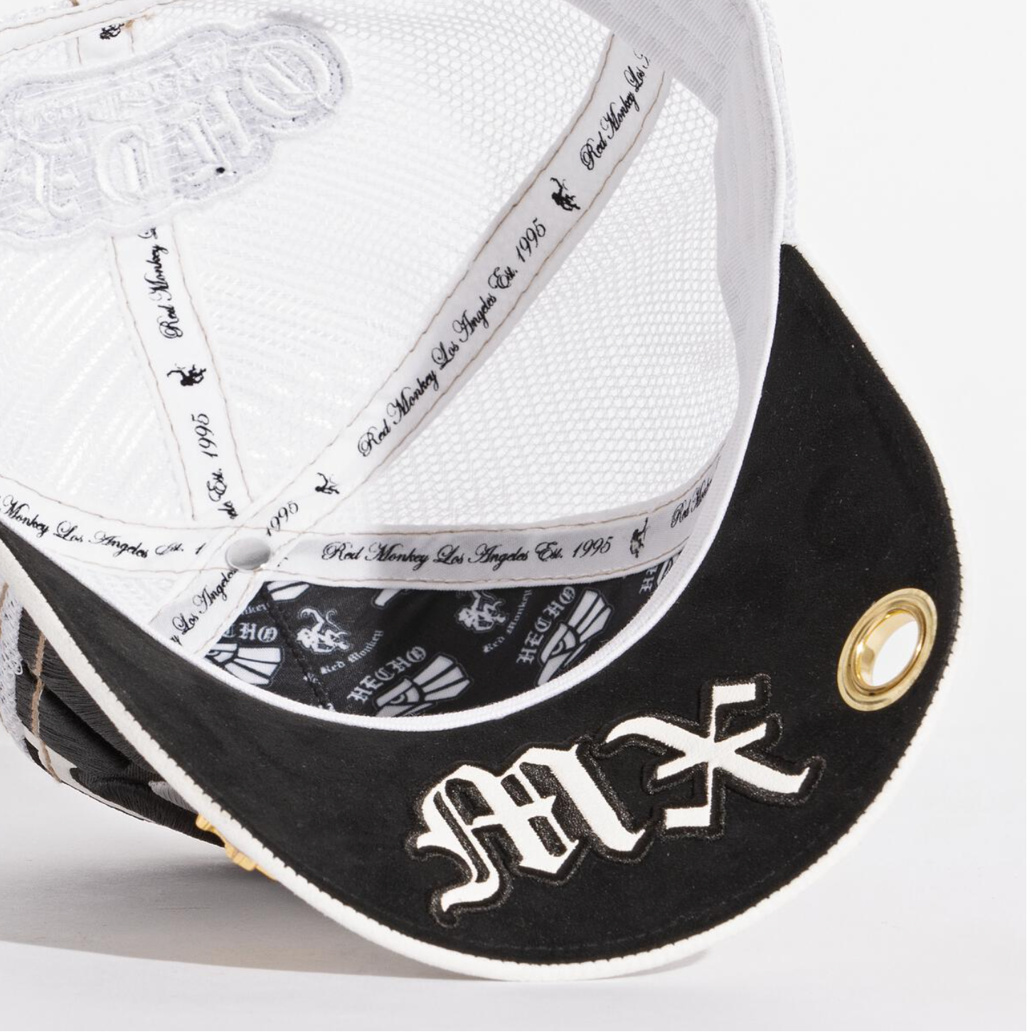 Red Monkey Hecho 23' White