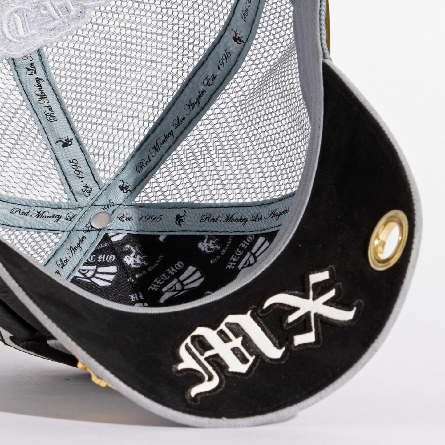 Red Monkey Hecho Gray